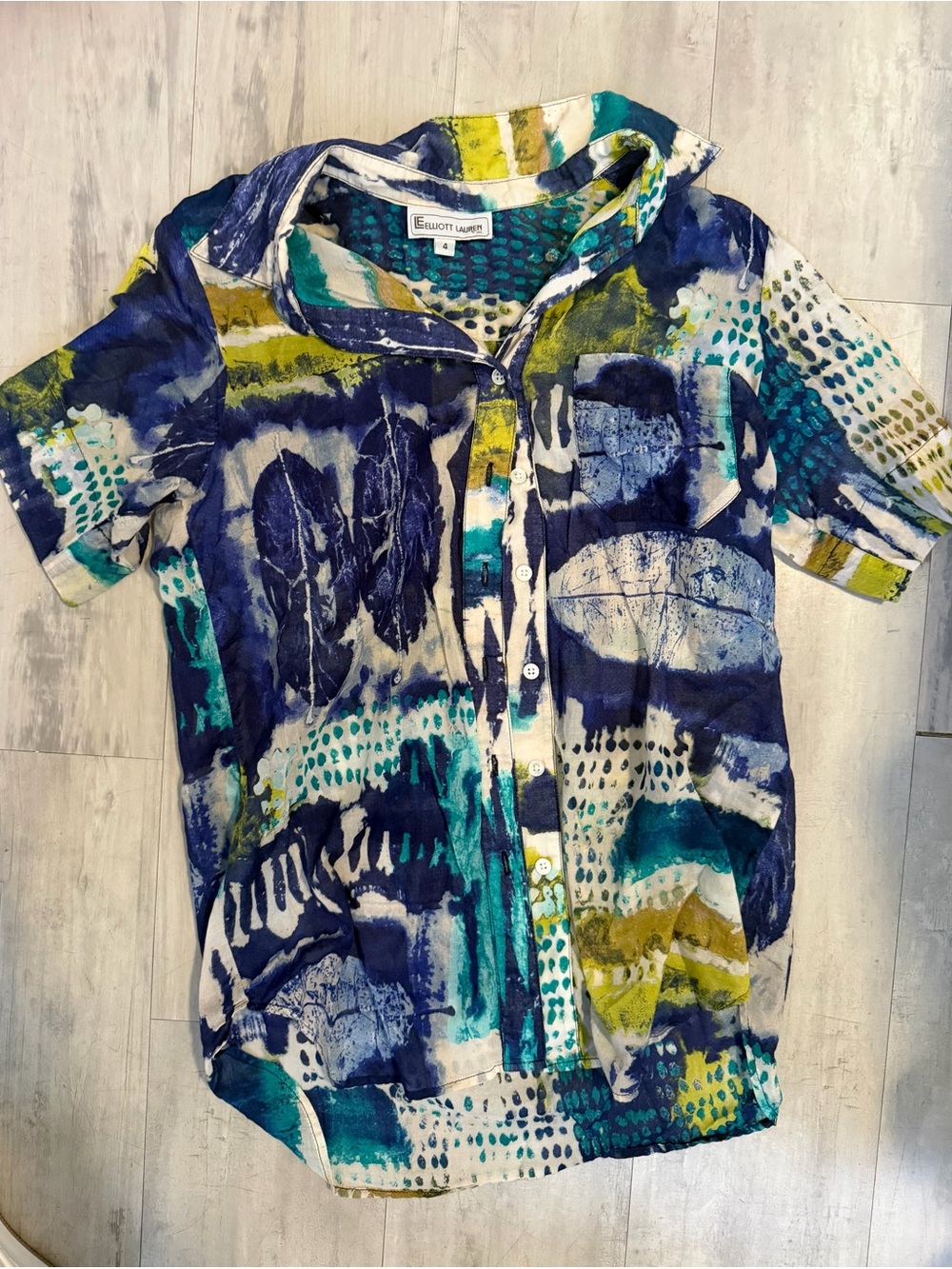 Elliott Lauren women's Short Sleeve Abstract Print Shirt - Blue/Green/Yellow